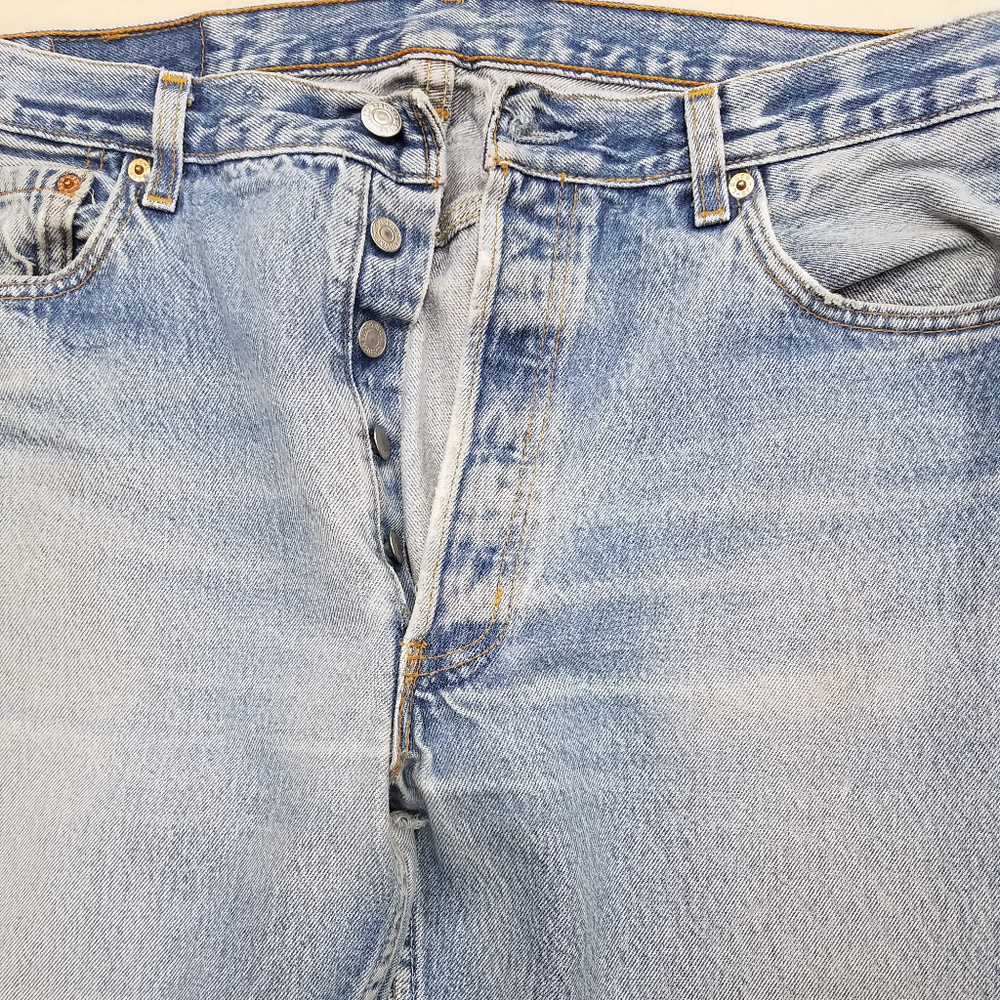 Vintage Levis 501 Button Fly Made In USA